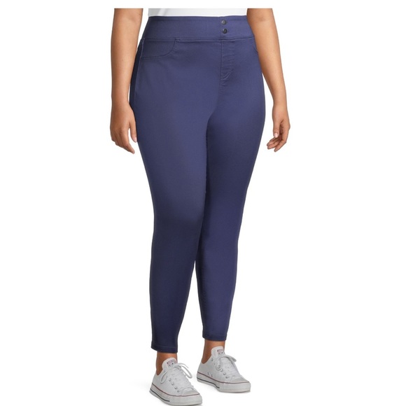 Plus Size Solid Jegging Capris - Picture 1 of 6
